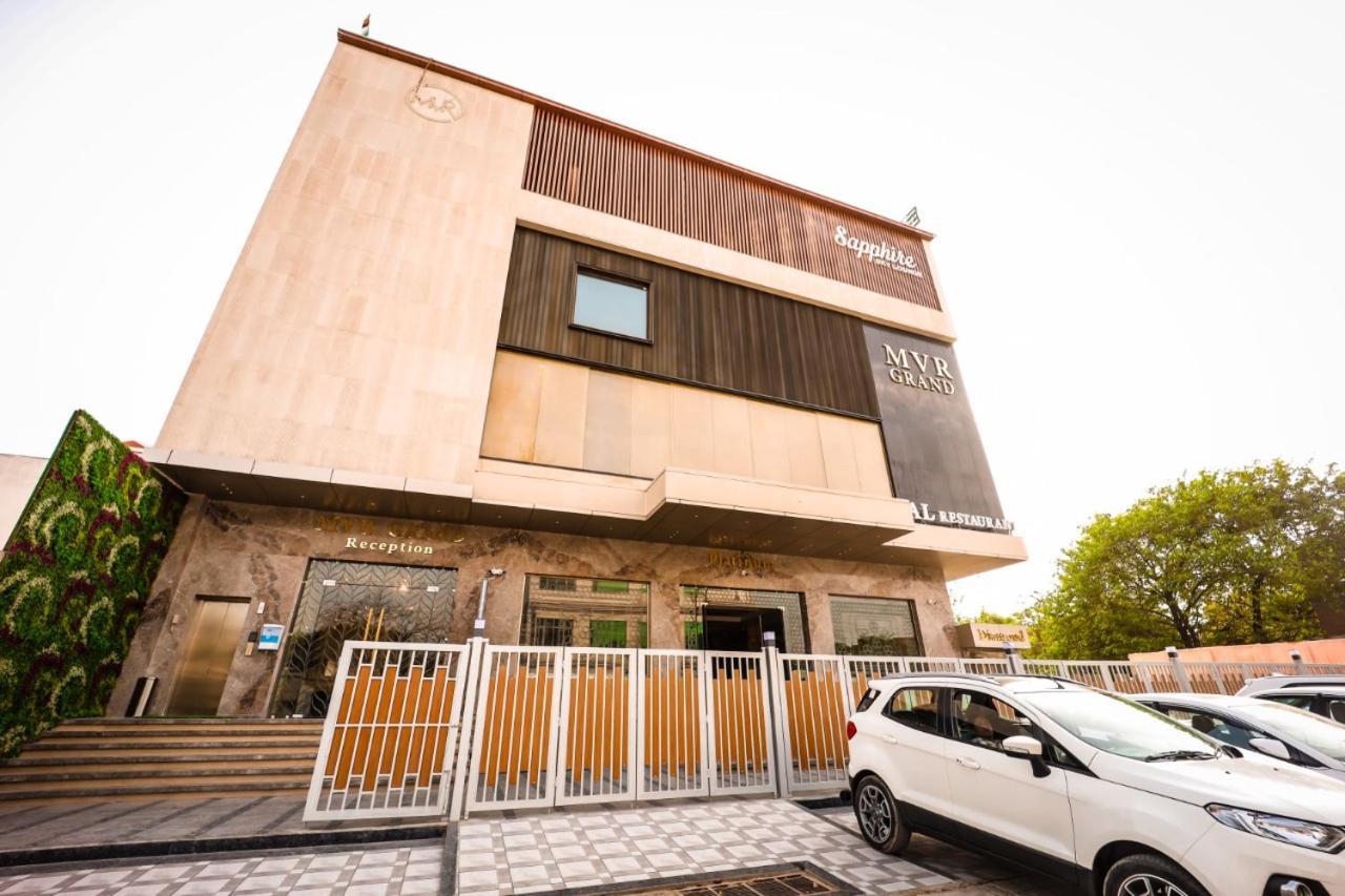 Hotel Mvr Grand Kanpur Ngoại thất bức ảnh