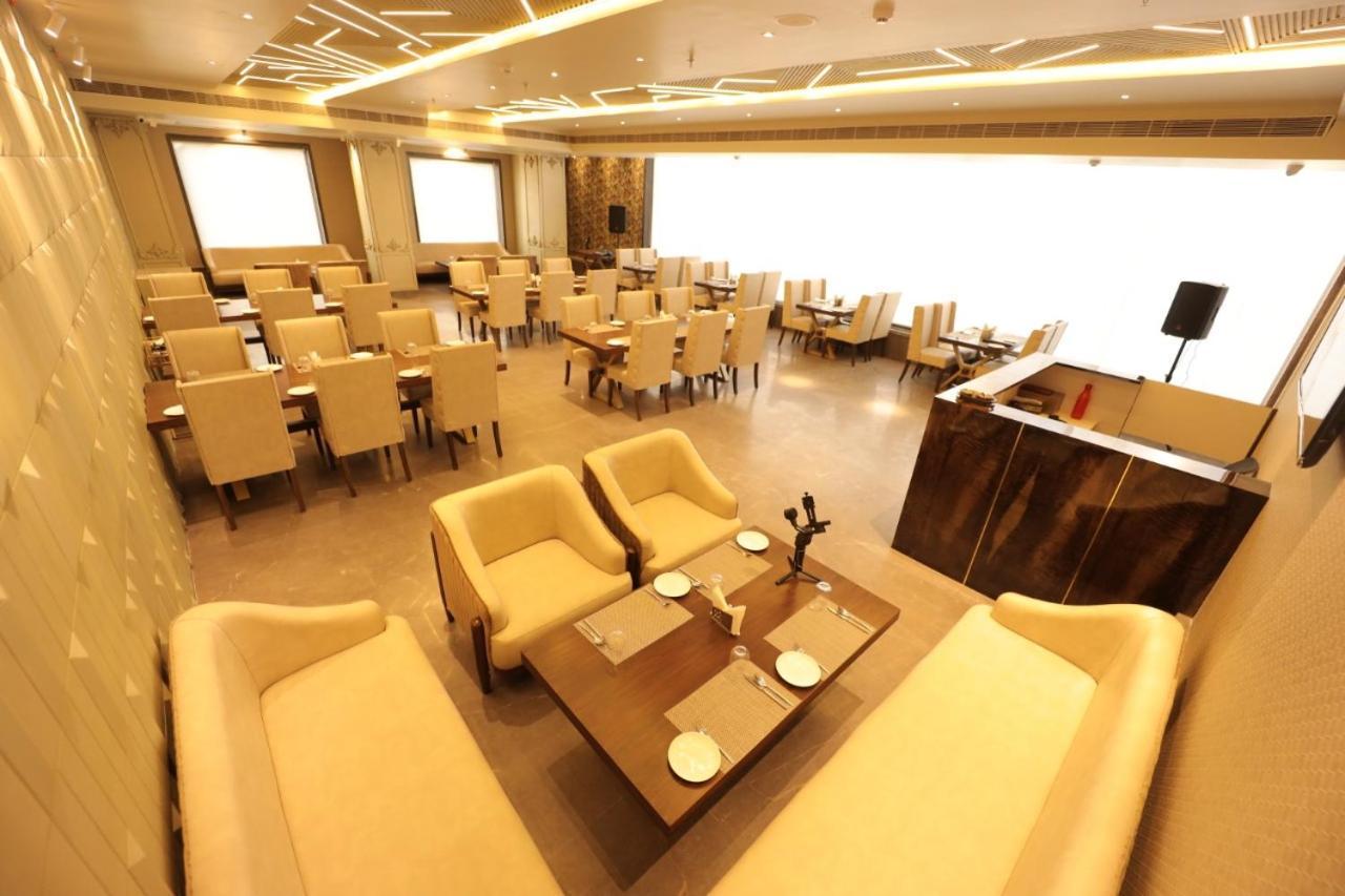 Hotel Mvr Grand Kanpur Ngoại thất bức ảnh